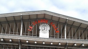 La Grande Halle de la Villette avec les élèves de 5e du collège Joliot-Curie dans le cadre de "Nos vies à la Villette"