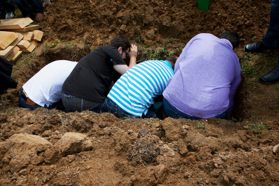 « Trnopolje, un été oublié »  Bosnie, 2010-2012 • Zabou Carrière