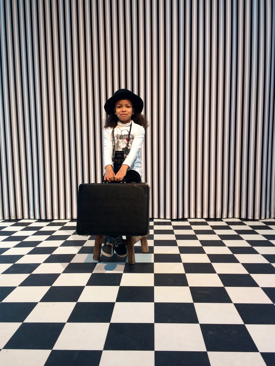 Visite de l'expo de Malick Sidibe à la Fondation Cartier avec les membres du centre social Ambroise-Croizat à Pierrefitte